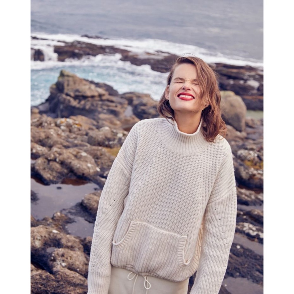J. Crew Front-Pocket Ivory Turtleneck Sweater Chunky Knit XXXS Cozy Oversized
